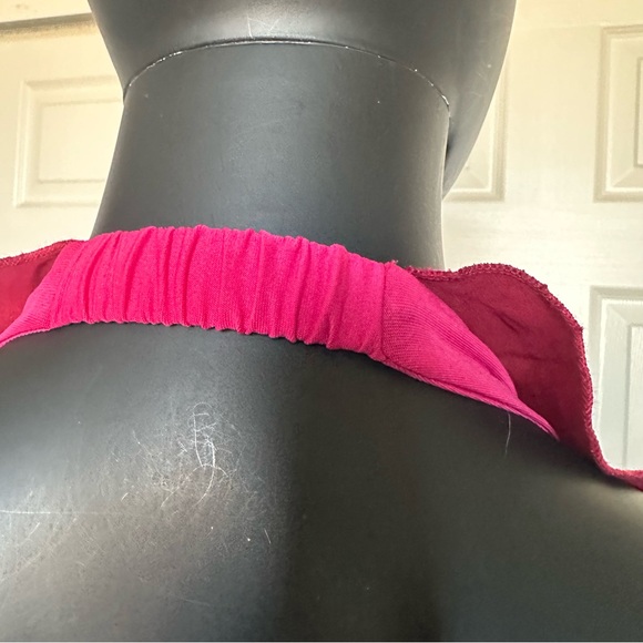 3D Floral ruffled tops sleeveless red stretch 
xs - Picture 5 of 8